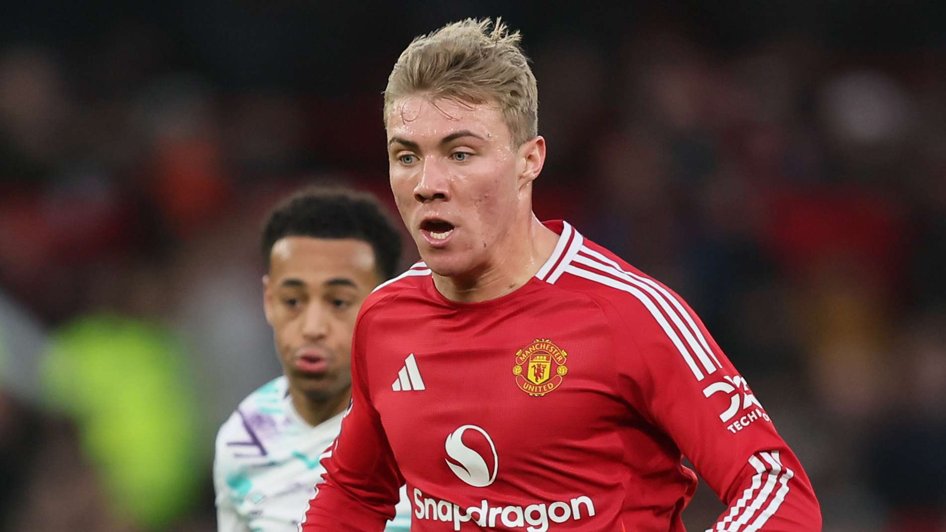 20岁布雷斯特中场敦比亚半场四球成焦点身价仅200万引热议