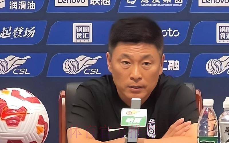 国脚后卫空降梭鱼湾！李昂官宣加盟大连英博，李国旭难题有人解了